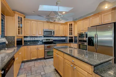 526 E Flynn Lane, Phoenix, AZ 85012 - Photo 11