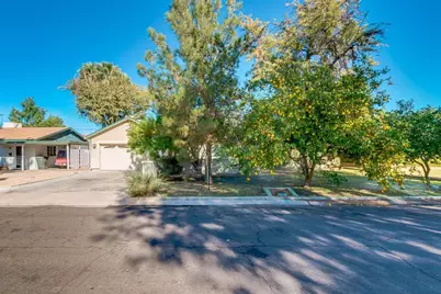526 E Flynn Lane, Phoenix, AZ 85012 - Photo 1
