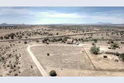 24660 N Rj Way #6, Paulden, AZ 86334 - Photo 13