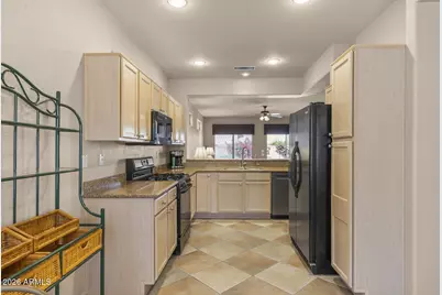 15842 W Lahlum Lane, Surprise, AZ 85374 - Photo 13