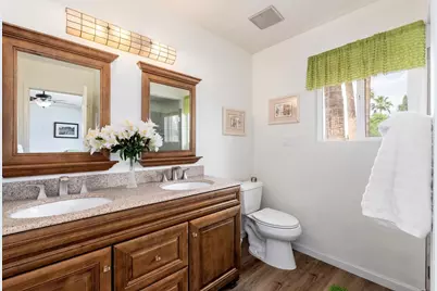2426 E Sahuaro Drive, Phoenix, AZ 85028 - Photo 11
