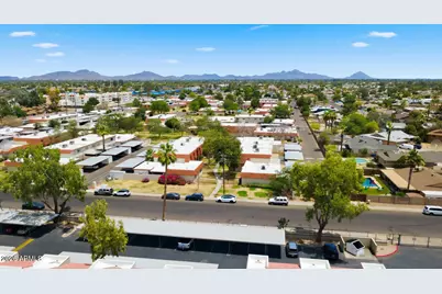 7825 N 49th Avenue, Glendale, AZ 85301 - Photo 23