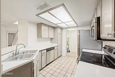 15447 N 1st Place, Phoenix, AZ 85022 - Photo 11