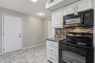 10847 N 108th Dr, Sun City, AZ 85351 - Photo 5