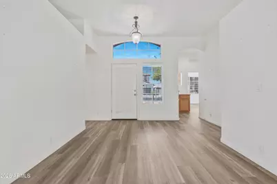 9820 E Nopal Avenue, Mesa, AZ 85209 - Photo 5