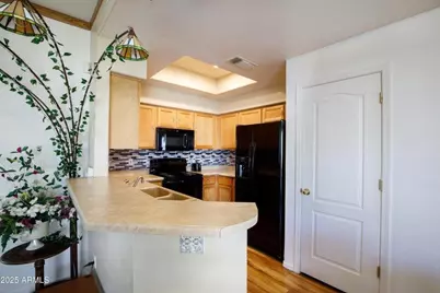 9151 W Greenway Road #Unit 252, Peoria, AZ 85381 - Photo 9