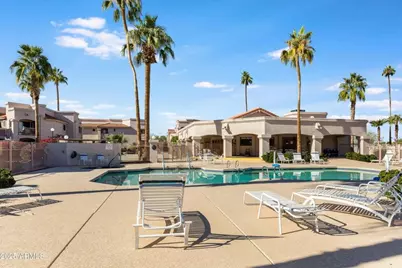 9151 W Greenway Road #Unit 252, Peoria, AZ 85381 - Photo 3