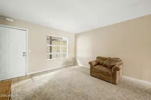 461 W Holmes Ave, Mesa, AZ 85210 - Photo 5