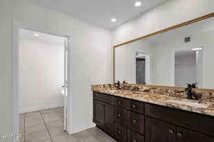 8434 E San Bernardo Dr, Scottsdale, AZ 85258 - Photo 15