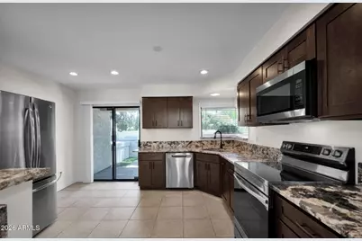 8434 E San Bernardo Drive, Scottsdale, AZ 85258 - Photo 5