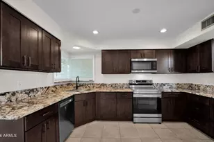 8434 E San Bernardo Dr, Scottsdale, AZ 85258 - Photo 5