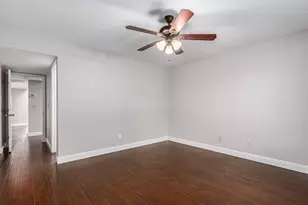 5713 W Gelding Dr, Glendale, AZ 85306 - Photo 17