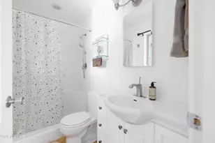 8453 E Rancho Vista Dr, Scottsdale, AZ 85251 - Photo 17