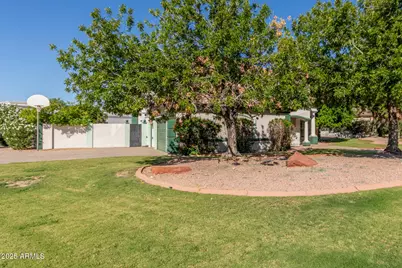 2438 N Forest Circle, Mesa, AZ 85203 - Photo 7