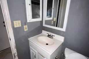 8888 N 47th Ave, Glendale, AZ 85302 - Photo 9