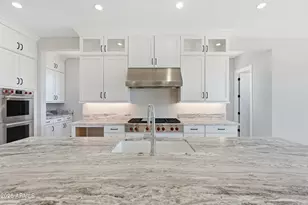11103 N Julian St, Surprise, AZ 85388 - Photo 9