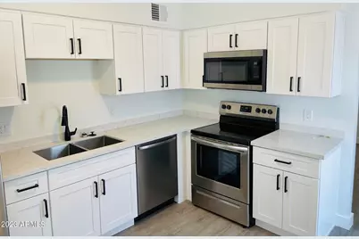 6233 N 13th Place #Apt 1, Phoenix, AZ 85014 - Photo 9