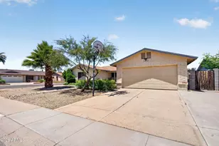 5834 W Mescal St, Glendale, AZ 85304 - Photo 3