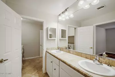 13408 N 33rd Avenue, Phoenix, AZ 85029 - Photo 17