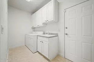 2992 N Miller Rd, Scottsdale, AZ 85251 - Photo 23
