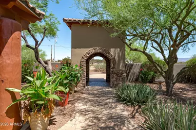 1823 W Maddock Road, Phoenix, AZ 85086 - Photo 9