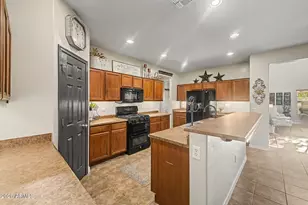 16738 W Lariat Ln, Surprise, AZ 85387 - Photo 13
