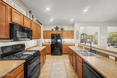 16738 W Lariat Lane, Surprise, AZ 85387 - Photo 11