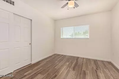 5946 W Rose Lane, Glendale, AZ 85301 - Photo 7