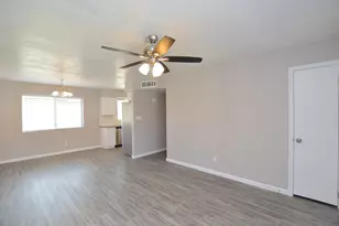 785 N Arrowhead Dr, Chandler, AZ 85224 - Photo 7