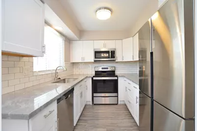 785 N Arrowhead Drive #Apt 2, Chandler, AZ 85224 - Photo 3