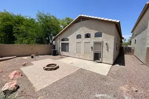 10541 W Almeria Rd, Avondale, AZ 85392 - Photo 15