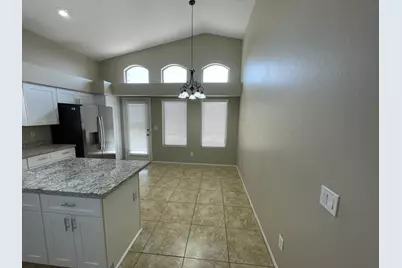 10541 W Almeria Road, Avondale, AZ 85392 - Photo 5