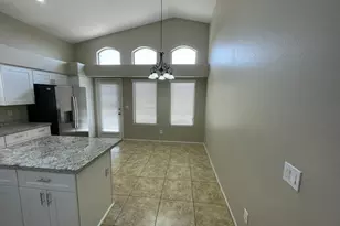 10541 W Almeria Rd, Avondale, AZ 85392 - Photo 5