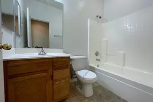 10541 W Almeria Rd, Avondale, AZ 85392 - Photo 11