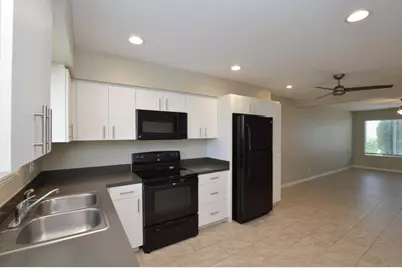 200 S Old Litchfield Road #Apt 8, Litchfield Park, AZ 85340 - Photo 3