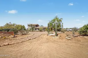 1502 S Prospectors Rd, Apache Junction, AZ 85119 - Photo 5