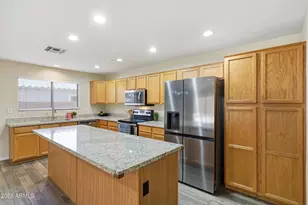8744 W Lone Cactus Dr, Peoria, AZ 85382 - Photo 5