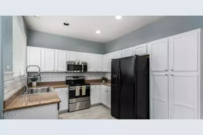 1886 E Don Carlos Avenue #Unit 139, Tempe, AZ 85281 - Photo 3