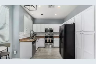 1886 E Don Carlos Avenue #Unit 139, Tempe, AZ 85281 - Photo 5