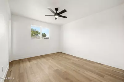 4837 W Highland Avenue, Phoenix, AZ 85031 - Photo 17