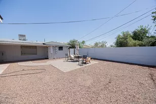 1221 E Highland Ave, Phoenix, AZ 85014 - Photo 15