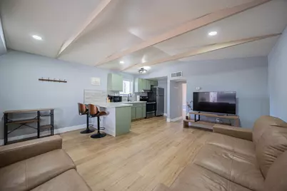 1221 E Highland Avenue #3, Phoenix, AZ 85014 - Photo 5