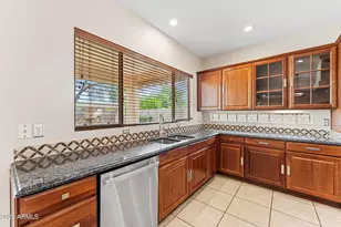 935 E San Carlos Way, Chandler, AZ 85249 - Photo 25