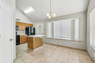2142 W Monona Dr, Phoenix, AZ 85027 - Photo 7