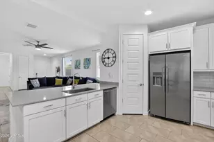 12612 W Morten Ave, Glendale, AZ 85307 - Photo 9