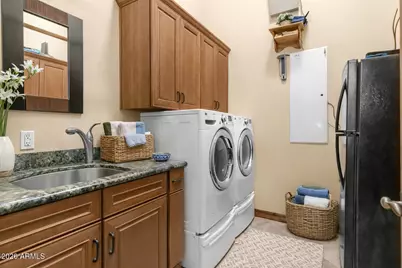 3110 W Glenhaven Drive, Phoenix, AZ 85045 - Photo 33