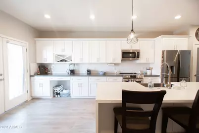 533 W Harwell Road, Phoenix, AZ 85041 - Photo 3