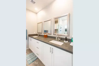 533 W Harwell Road, Phoenix, AZ 85041 - Photo 15