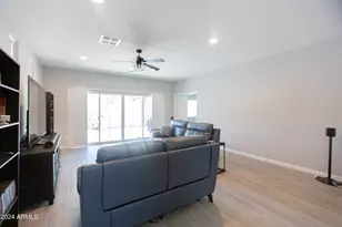 533 W Harwell Rd., Phoenix, AZ 85041 - Photo 7