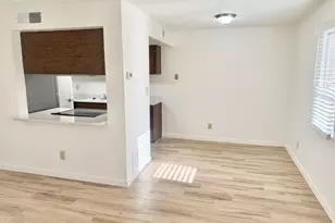 8029 N 32nd Ln, Phoenix, AZ 85051 - Photo 11
